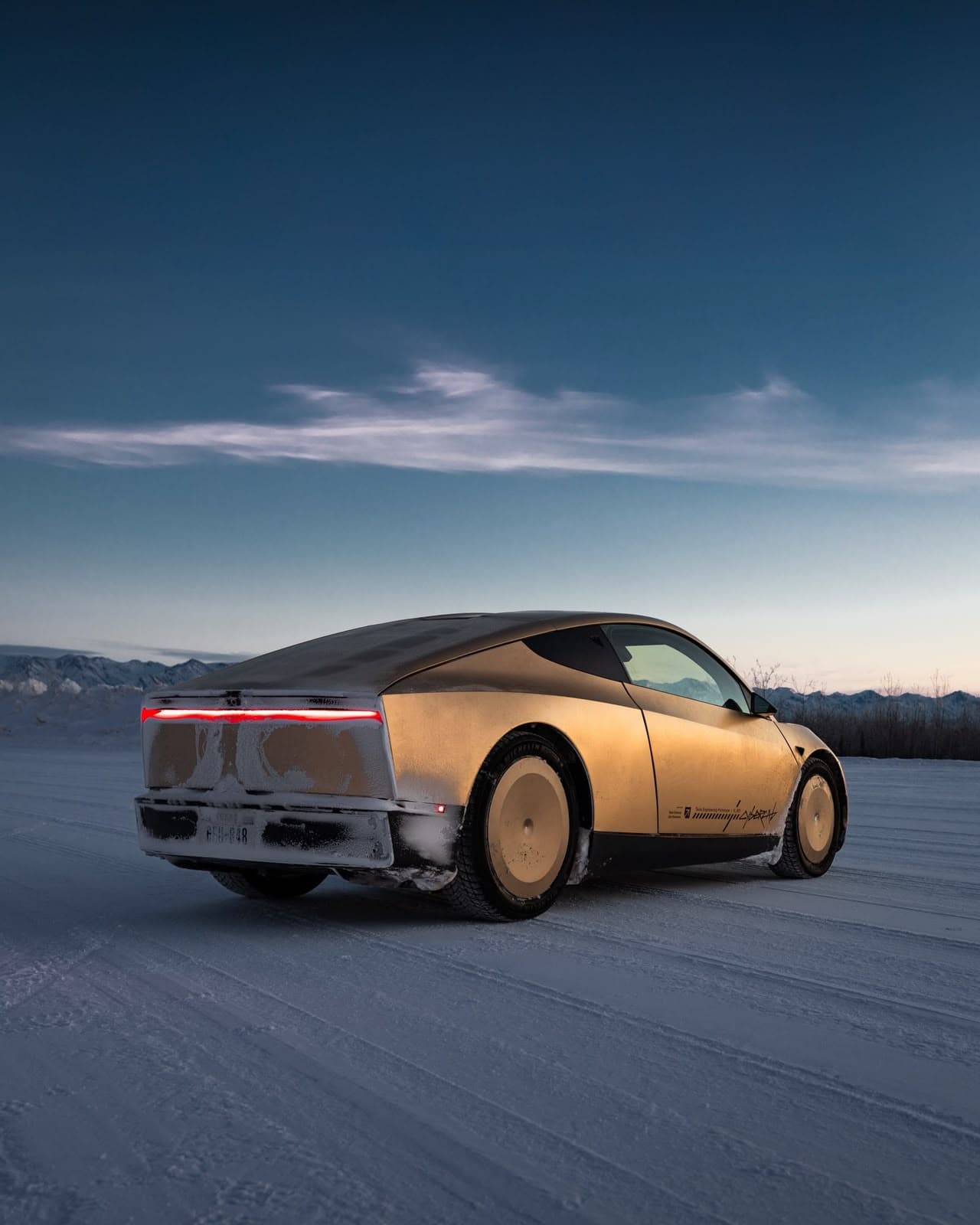 Tesla Cybercab thumbnail 3